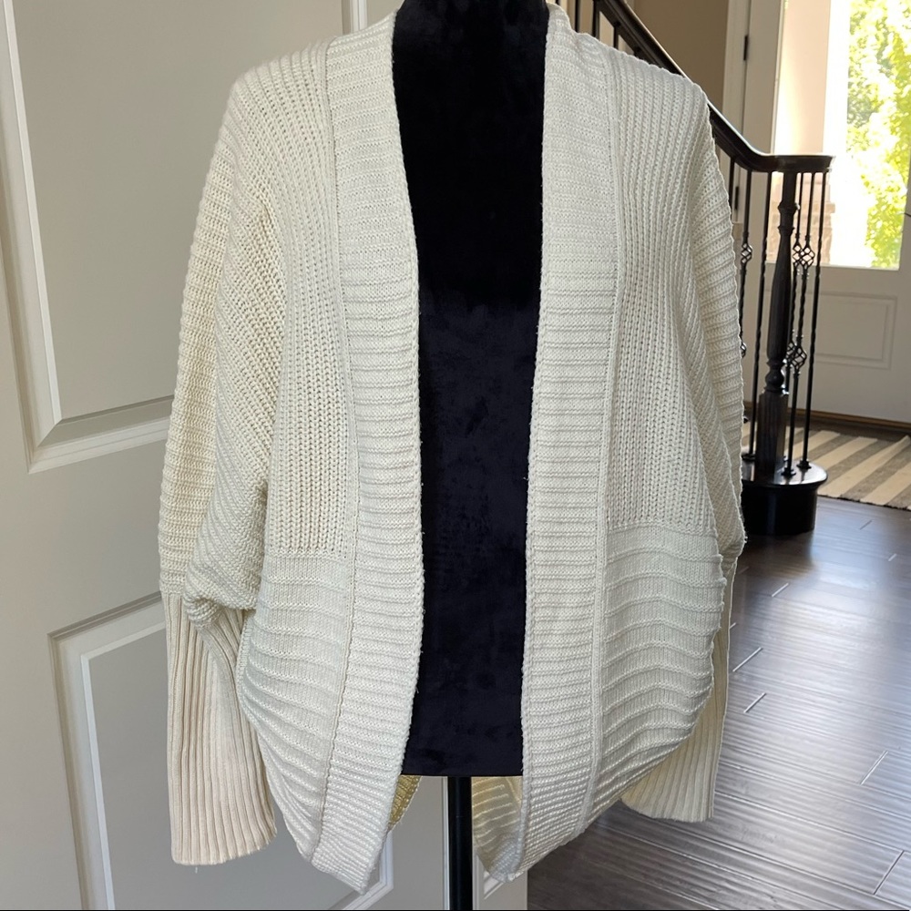 Ecote cardigan sweater size M